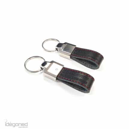 PO2260 sleutelhanger lus kunstleer met rood stiksel